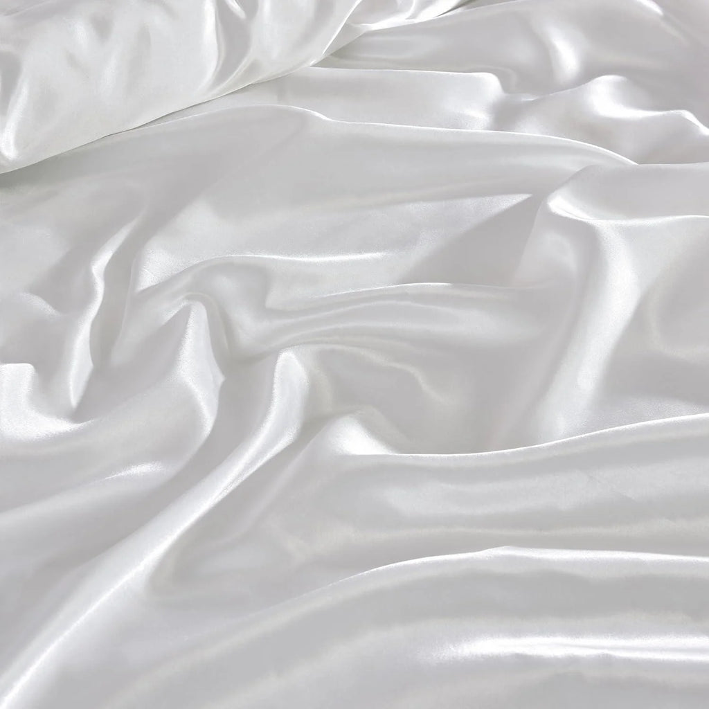 Luxury Satin Silk 6-Piece Bedding Set – Duvet Cover, Fitted Sheet & 4 Pillowcases | Soft, Smooth & Elegant Bedroom Set